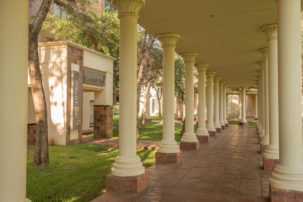 מלון Peermont Walmont At The Grand Palm, גאבורון מראה חיצוני תמונה