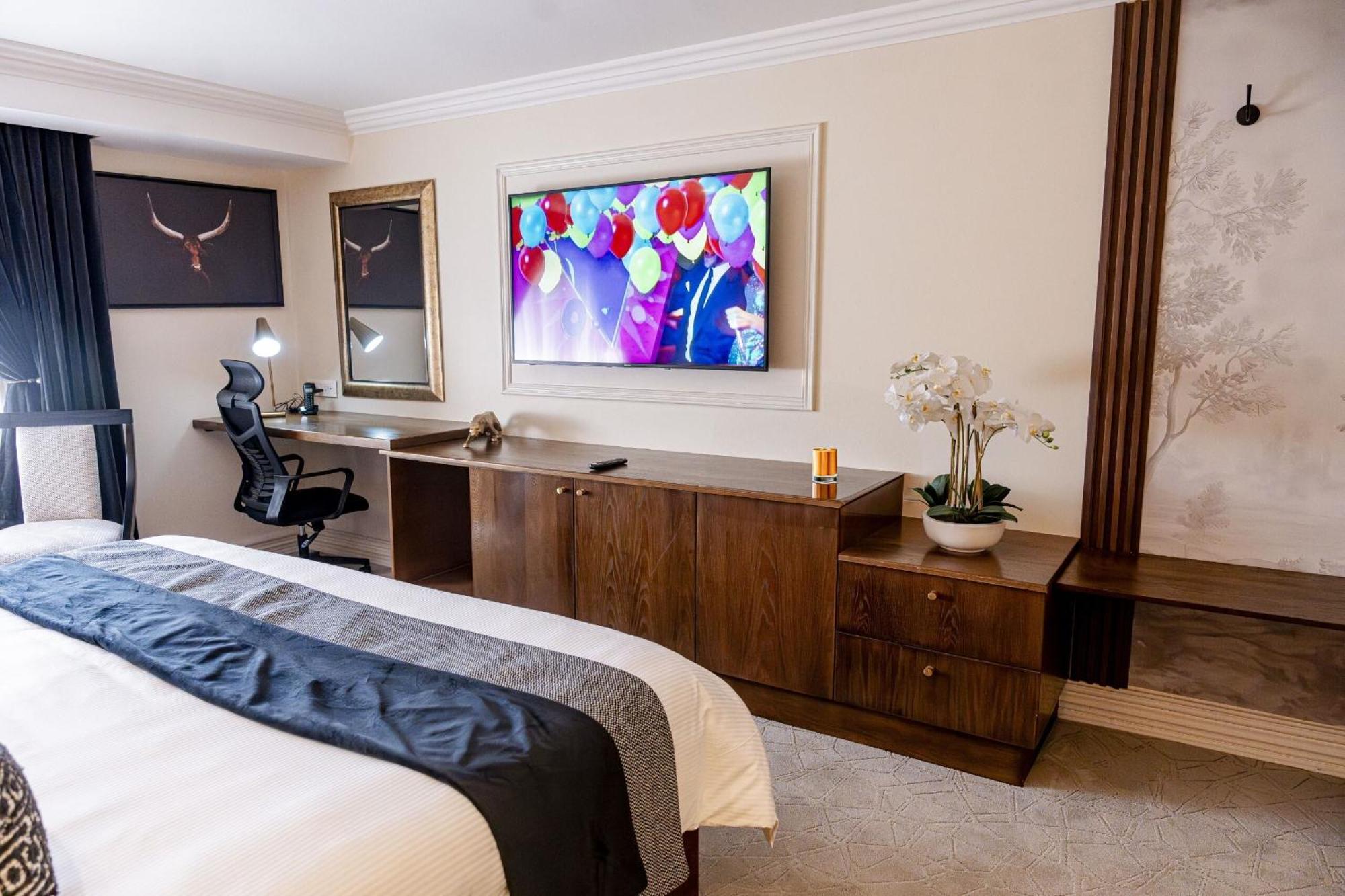 מלון Peermont Walmont At The Grand Palm, גאבורון מראה חיצוני תמונה