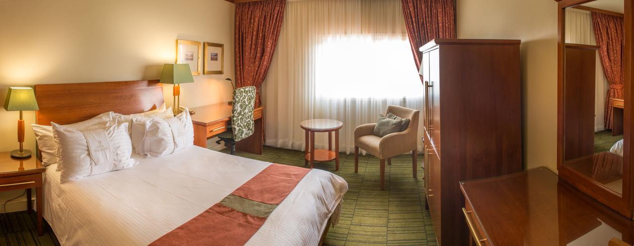 מלון Peermont Walmont At The Grand Palm, גאבורון מראה חיצוני תמונה