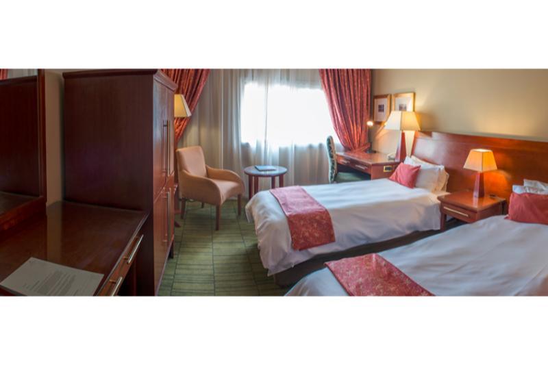 מלון Peermont Walmont At The Grand Palm, גאבורון מראה חיצוני תמונה