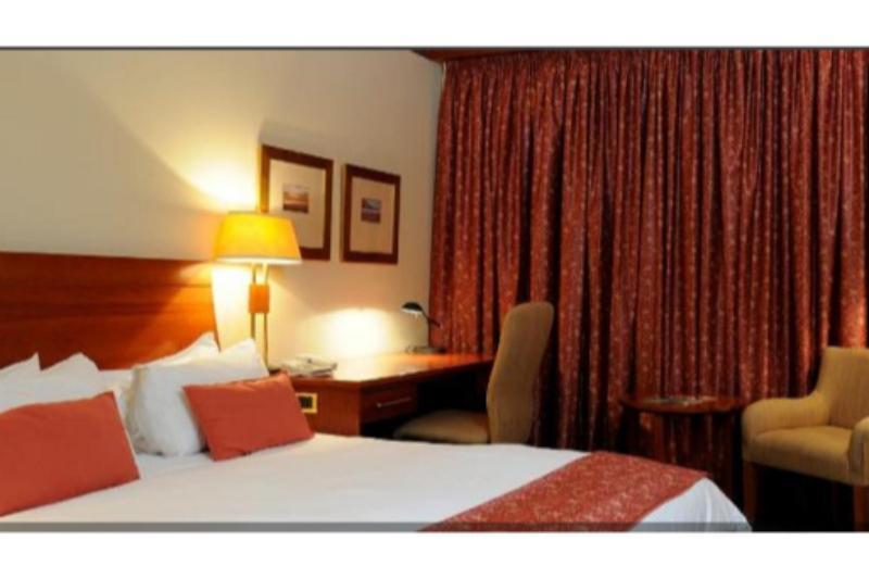 מלון Peermont Walmont At The Grand Palm, גאבורון מראה חיצוני תמונה